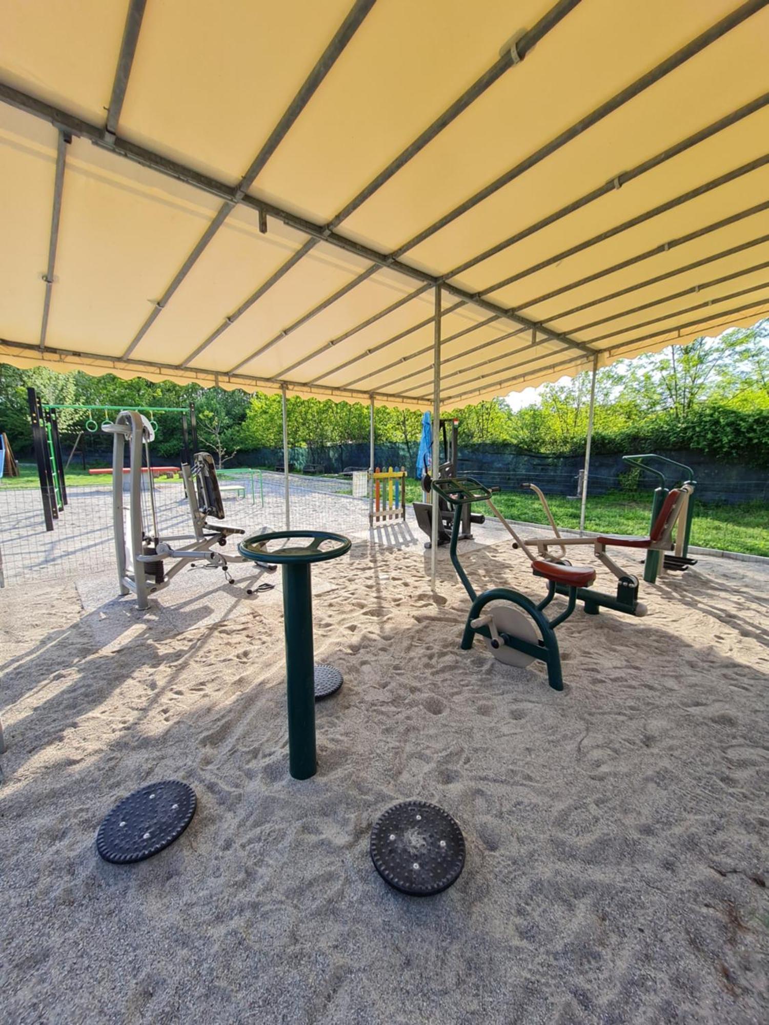 Camping Italia Lido カステッレット・ソプラ・ティチーノ エクステリア 写真